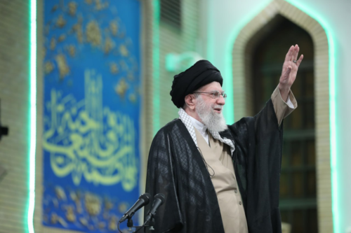 رهبر معظم انقلاب: کارگر سرمایه اصلی برای تحقق شعار سال است/مسئله فلسطین نباید فراموش شود