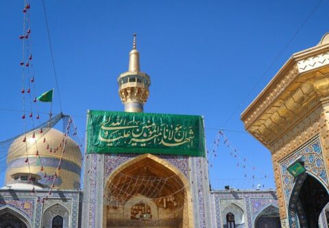 وقتی گنبد طلای رضا با نور علی روشن‌تر می‌شود