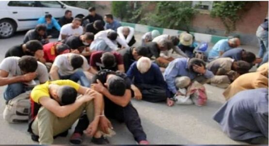 کشف ۱۵ کیلوگرم انواع مواد مخدر توسط پلیس میانه 