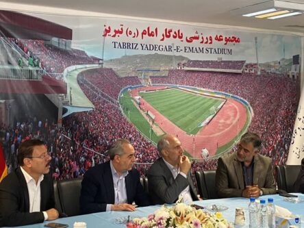 رئیس سازمان برنامه و بودجه: دولت از نماینده فوتبال ایران در آسیا حمایت میکند