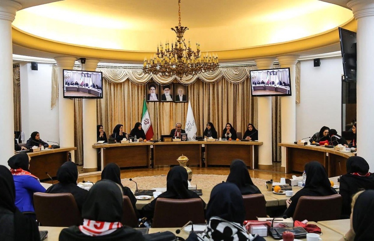 جشن قهرمانی تراکتور را باشکوه برگزار می کنیم