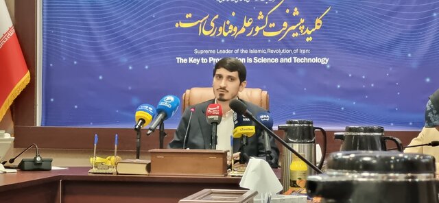 انجام تست‌های پروازی هواپیمای سیمرغ در سال آینده/اصفهان و مشهد در اولویت دریافت قطار ملی مترو