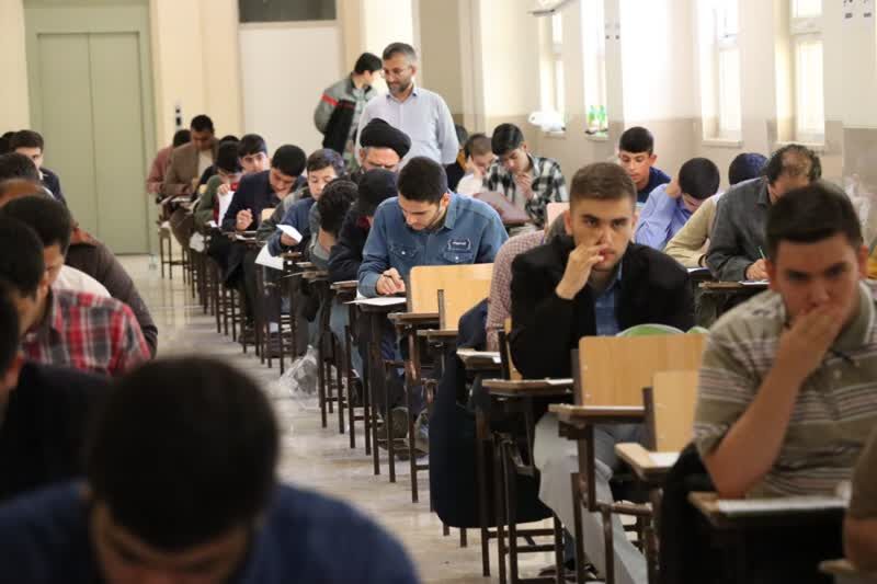 آزمون اعطای مدرک تخصصی قرآنی در تبریز برگزار شد