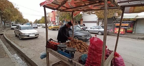 "خیابان هایی که میزبان بساط فروشی شده اند"