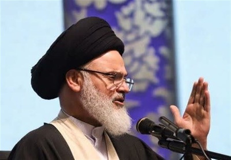 جامعه دینی باید متناسب با آرمان‌های امام خمینی باشد