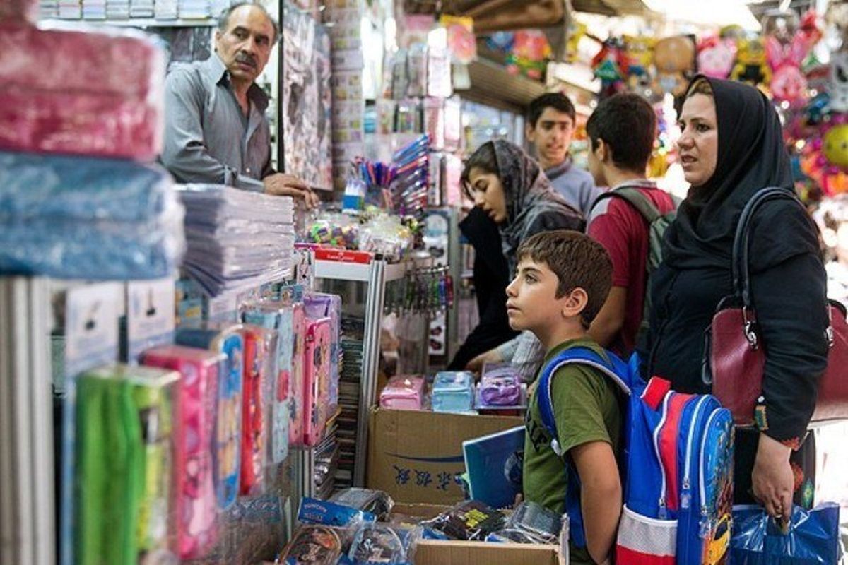 فروشندگان اجباری نوشت افزار به دانش‌آموزان در آذربایجان شرقی جریمه می‌شوند