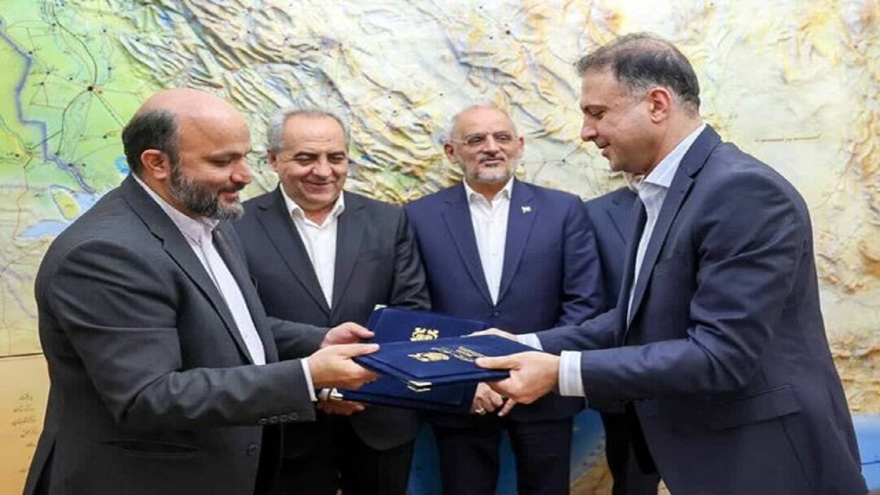 امضای توافق نامه سه جانبه احداث مدرسه در آذربایجان شرقی
