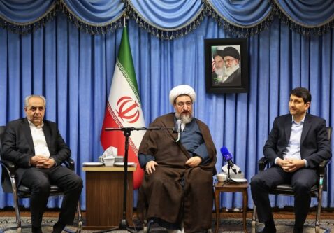 ممانعت از حضور نسل جوان موجب عقبماندگی است