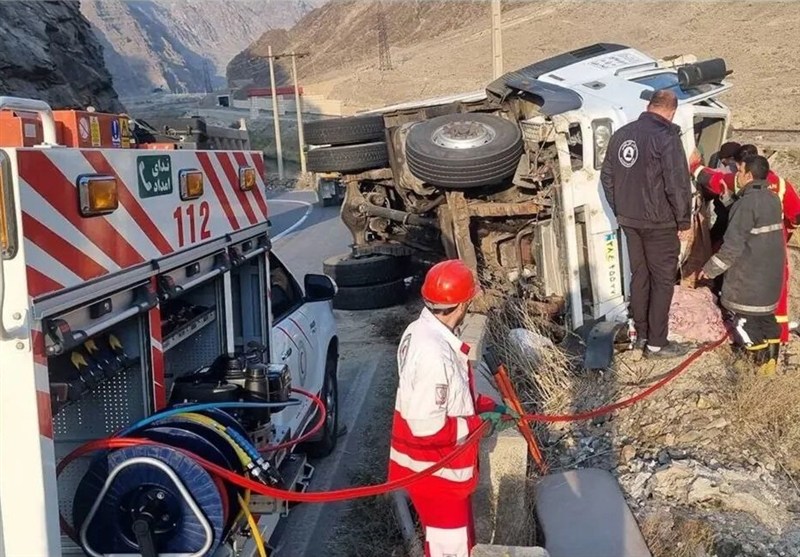 واژگونی کامیون در محور خداآفرین - جلفا