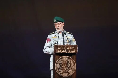 دریادار سیاری: رژیم صهیونیستی نمی‌تواند تنهایی با ایران بجنگد