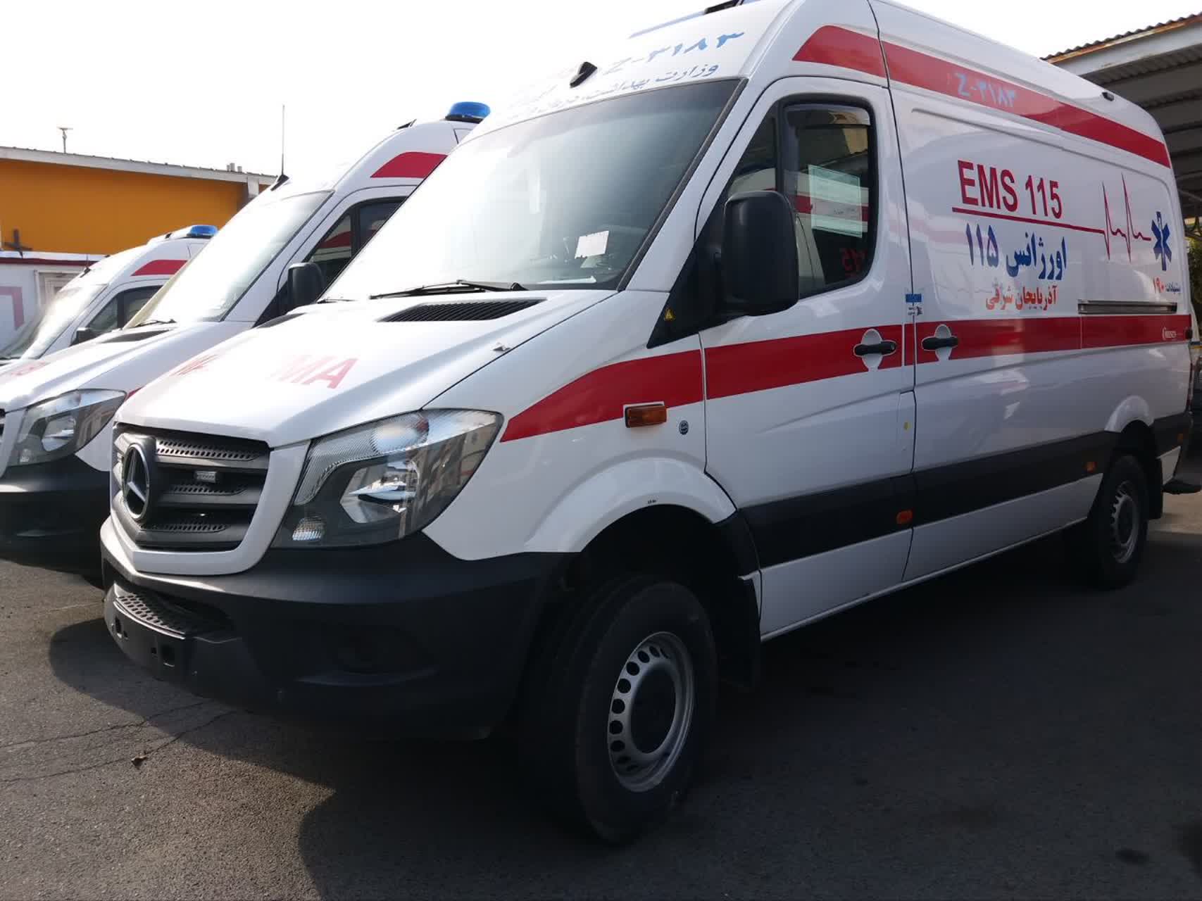 تصادف مینی‌بوس و پژو ۴۰۵ در جاده سنتو تبریز؛ ۶ نفر مصدوم شدند