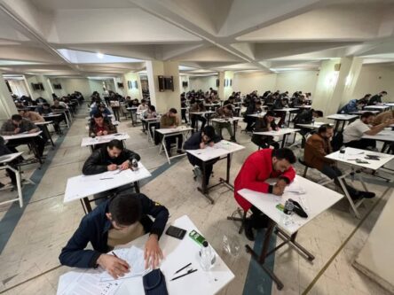 آزمون استخدامی شرکت پتروشیمی تبریز برگزار شد