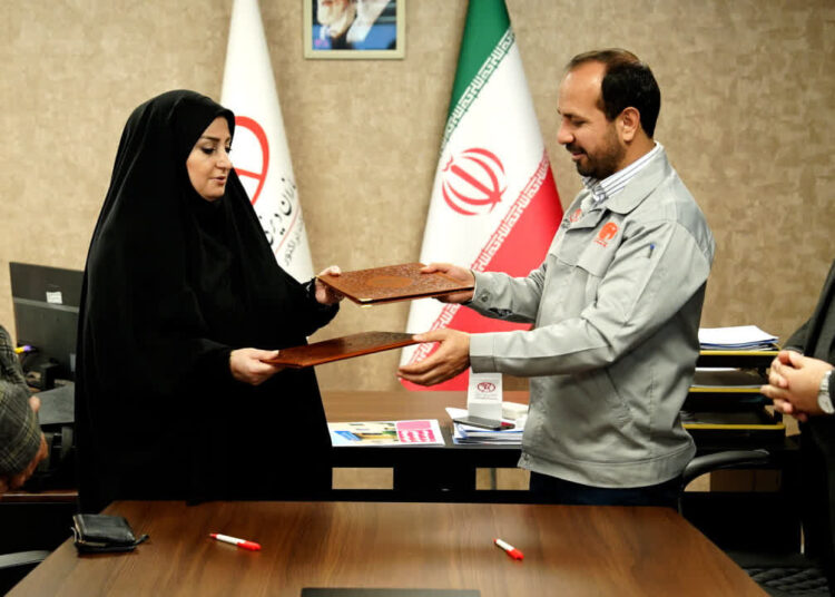 امضای تفاهم‌نامه همکاری بین پارک علم و فناوری و تراکتورسازی برای تولید خودروی تجاری ایران