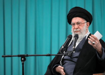 رهبر انقلاب: آمریکا اگر جنگی راه بیندازد، این‌بار جنگ منطقه‌ای خواهد بود